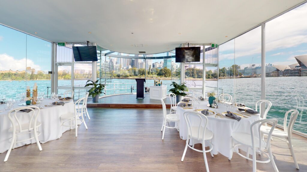 Starship Aqua photo-1