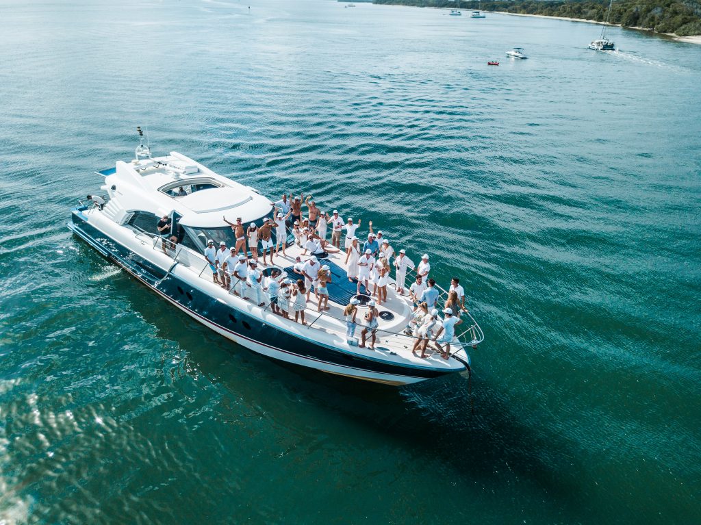 charter a yacht gold coast